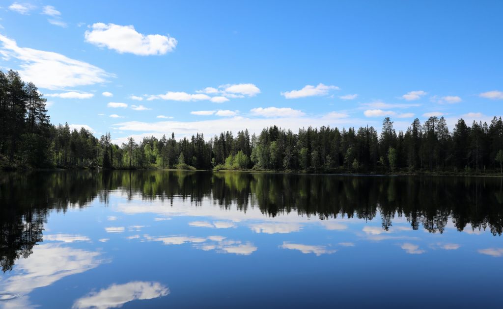 About Finland - Land of a Hundred Thousand Lakes  Film Lapland