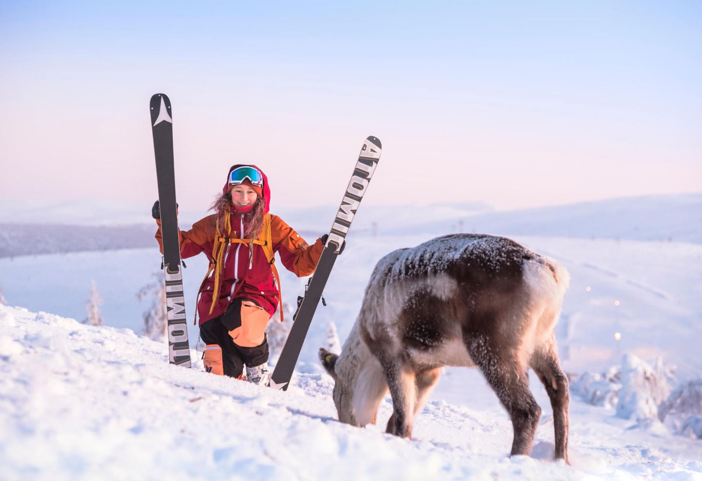 Skier surprised by reindeer friend on Lapland fell